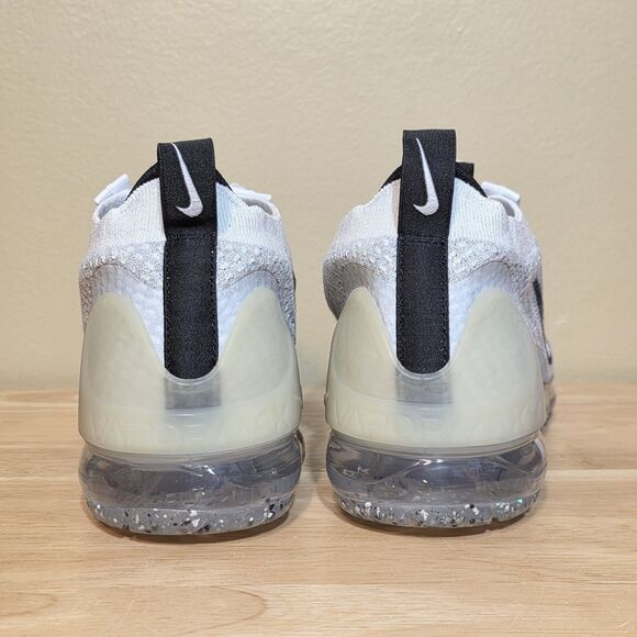 Nike Air VaporMax 2021 Flyknit Monochrome White Black DH4084-100 Men\'s Size 10 main image 5